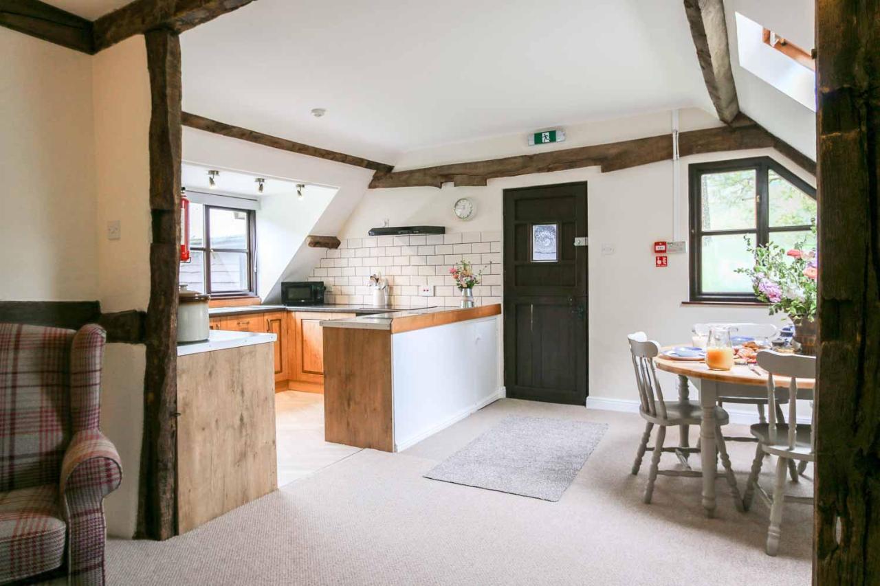 Lake Cottages At Cwm Chwefru Llanafan-fawr Extérieur photo