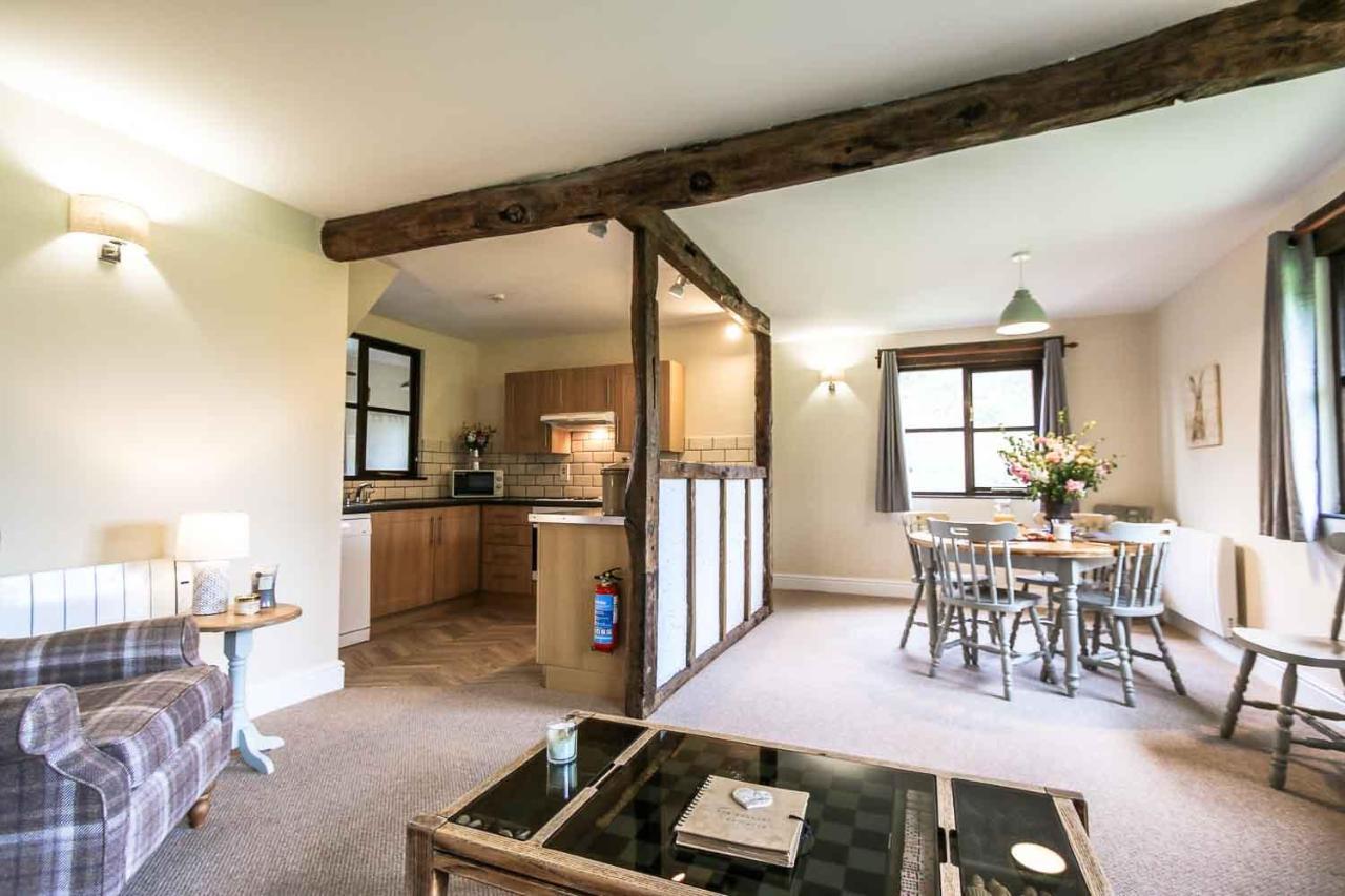 Lake Cottages At Cwm Chwefru Llanafan-fawr Extérieur photo