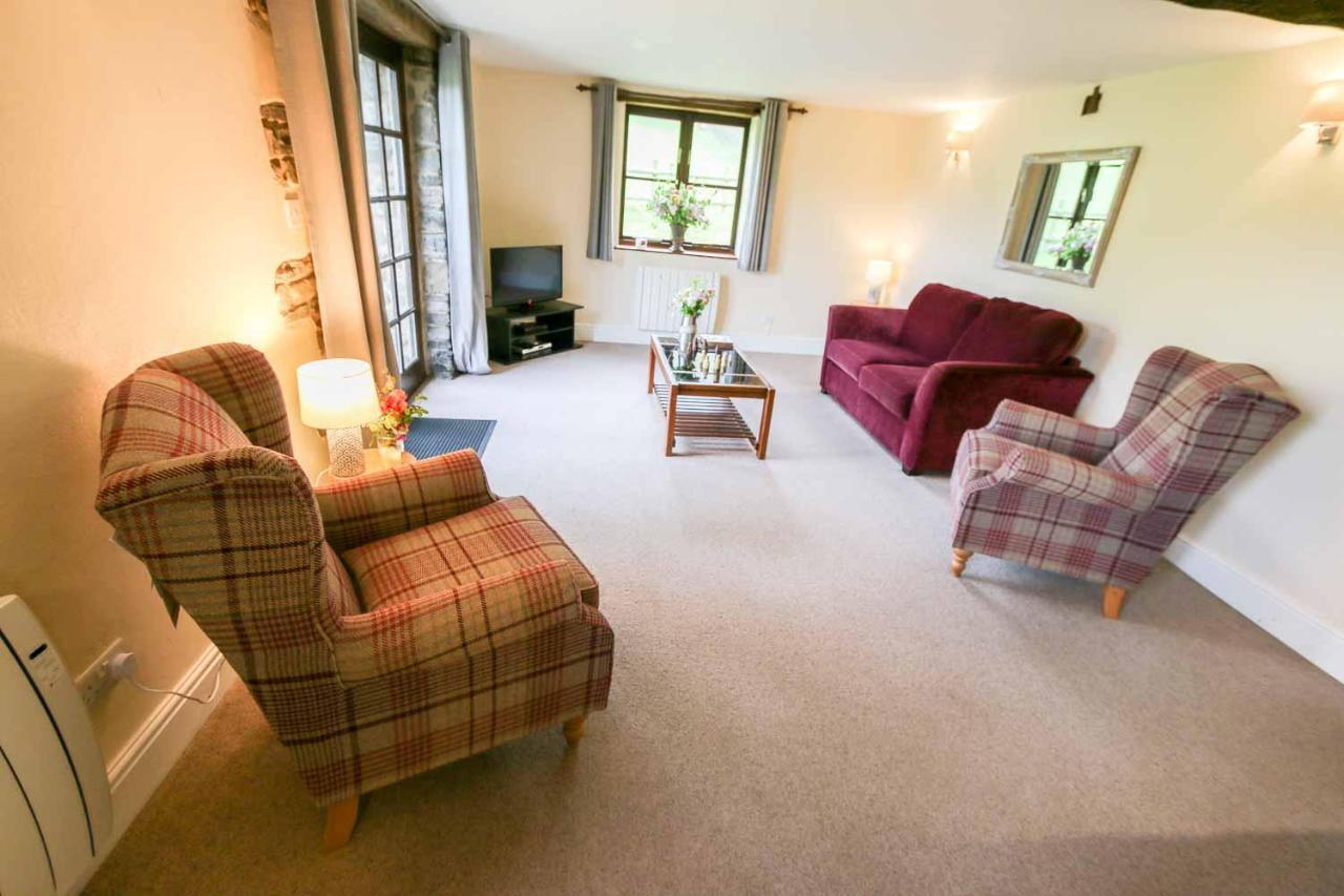 Lake Cottages At Cwm Chwefru Llanafan-fawr Extérieur photo