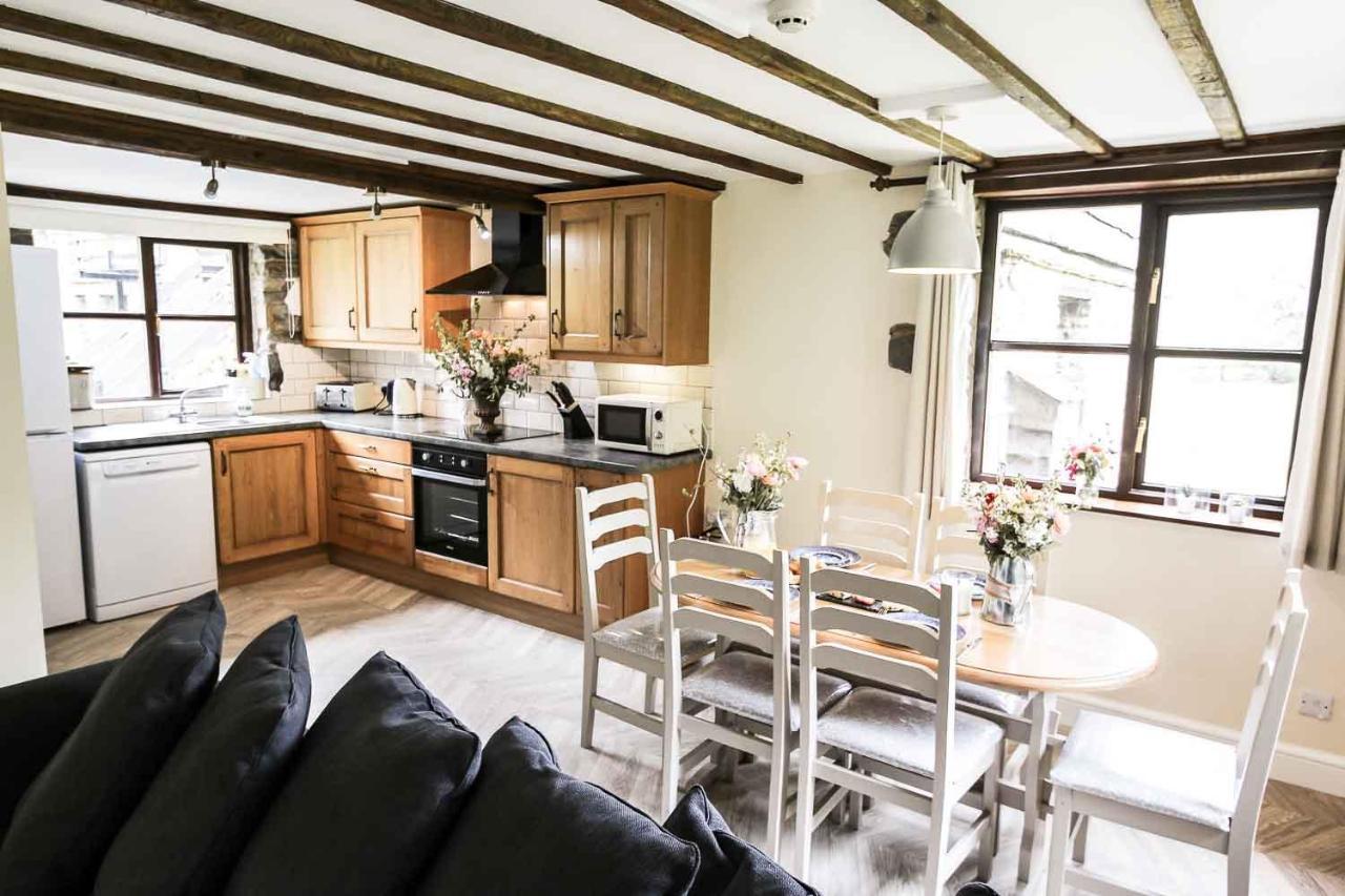Lake Cottages At Cwm Chwefru Llanafan-fawr Extérieur photo