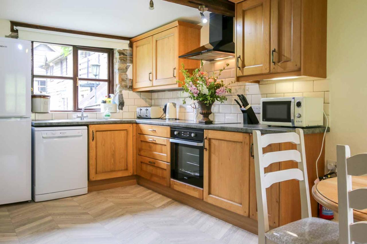 Lake Cottages At Cwm Chwefru Llanafan-fawr Extérieur photo