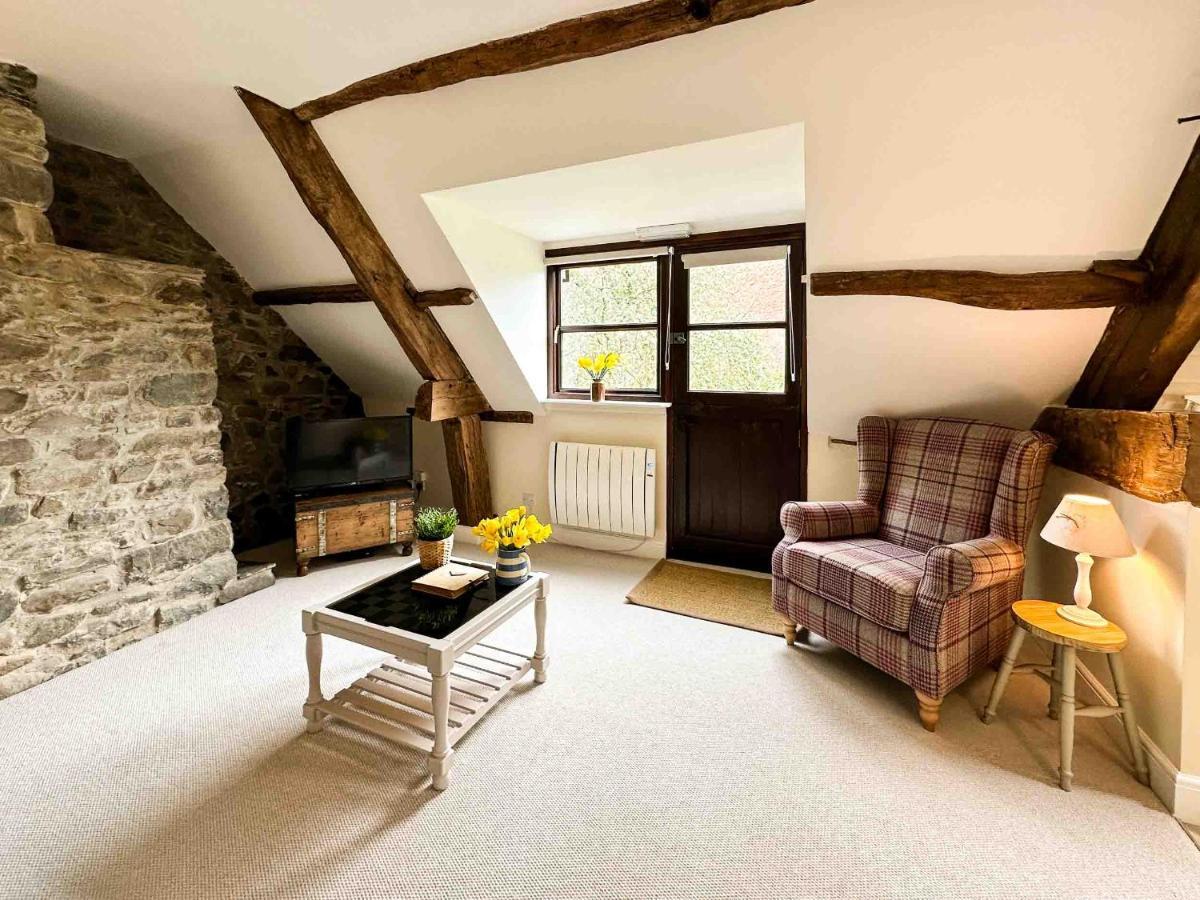 Lake Cottages At Cwm Chwefru Llanafan-fawr Extérieur photo