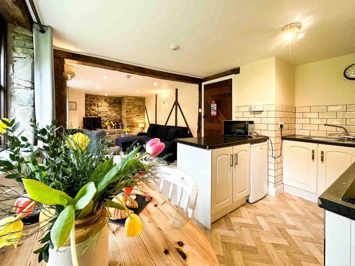 Lake Cottages At Cwm Chwefru Llanafan-fawr Extérieur photo